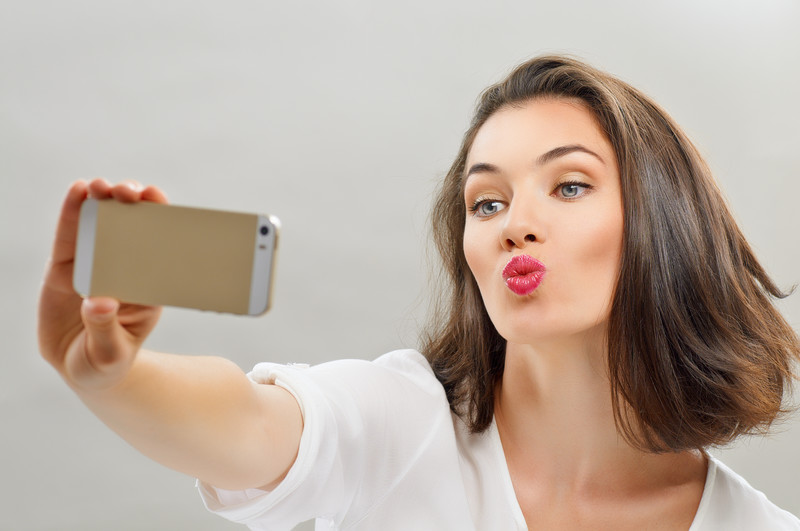 Social Media and Selfie Surgery